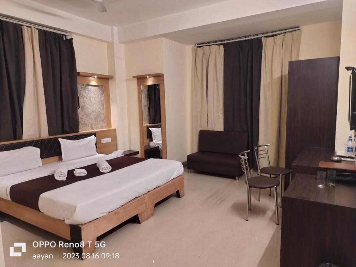 Hotel Jaysha Ґувахаті Екстер'єр фото
